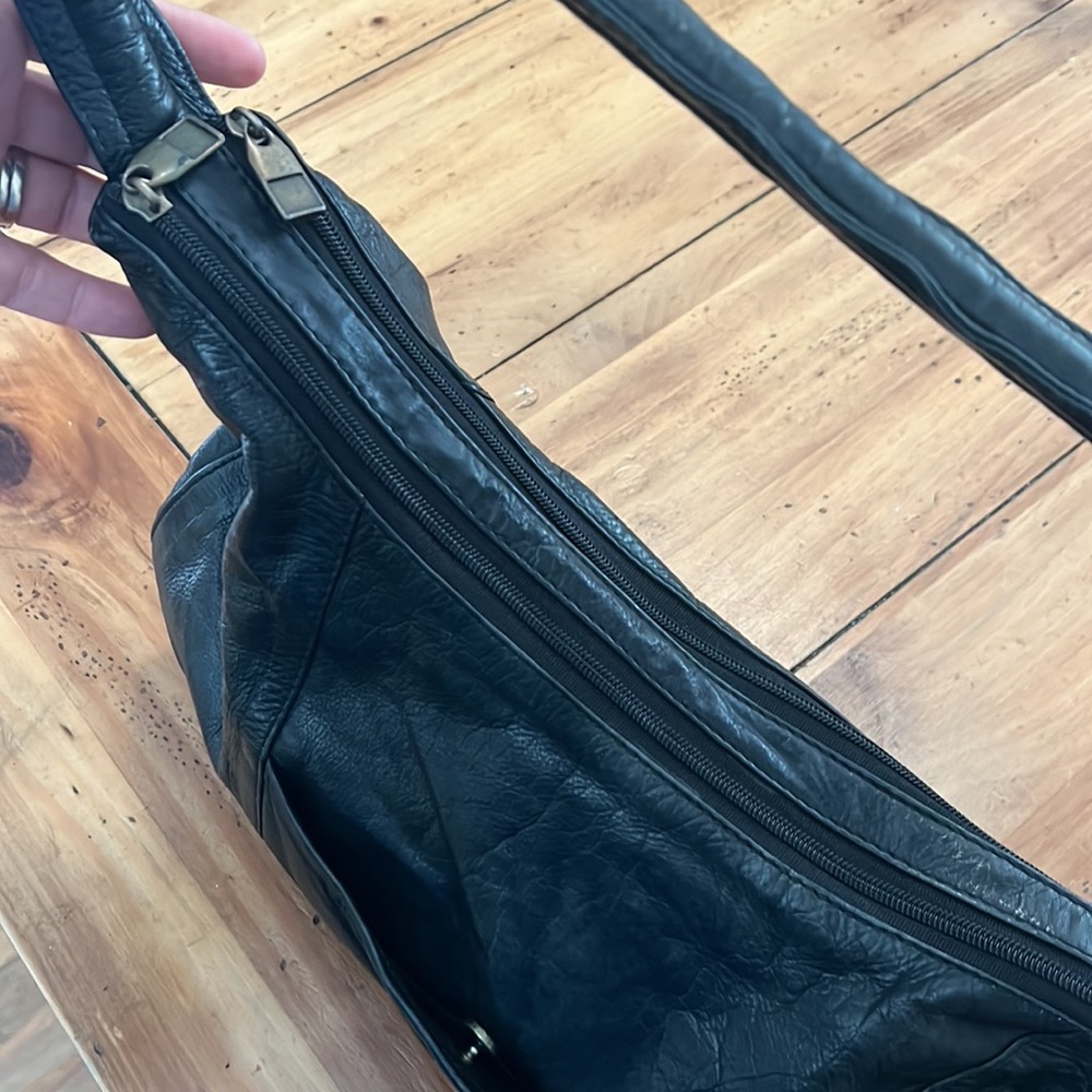 Wilsons shoulder leather bag - Picture 4 of 10